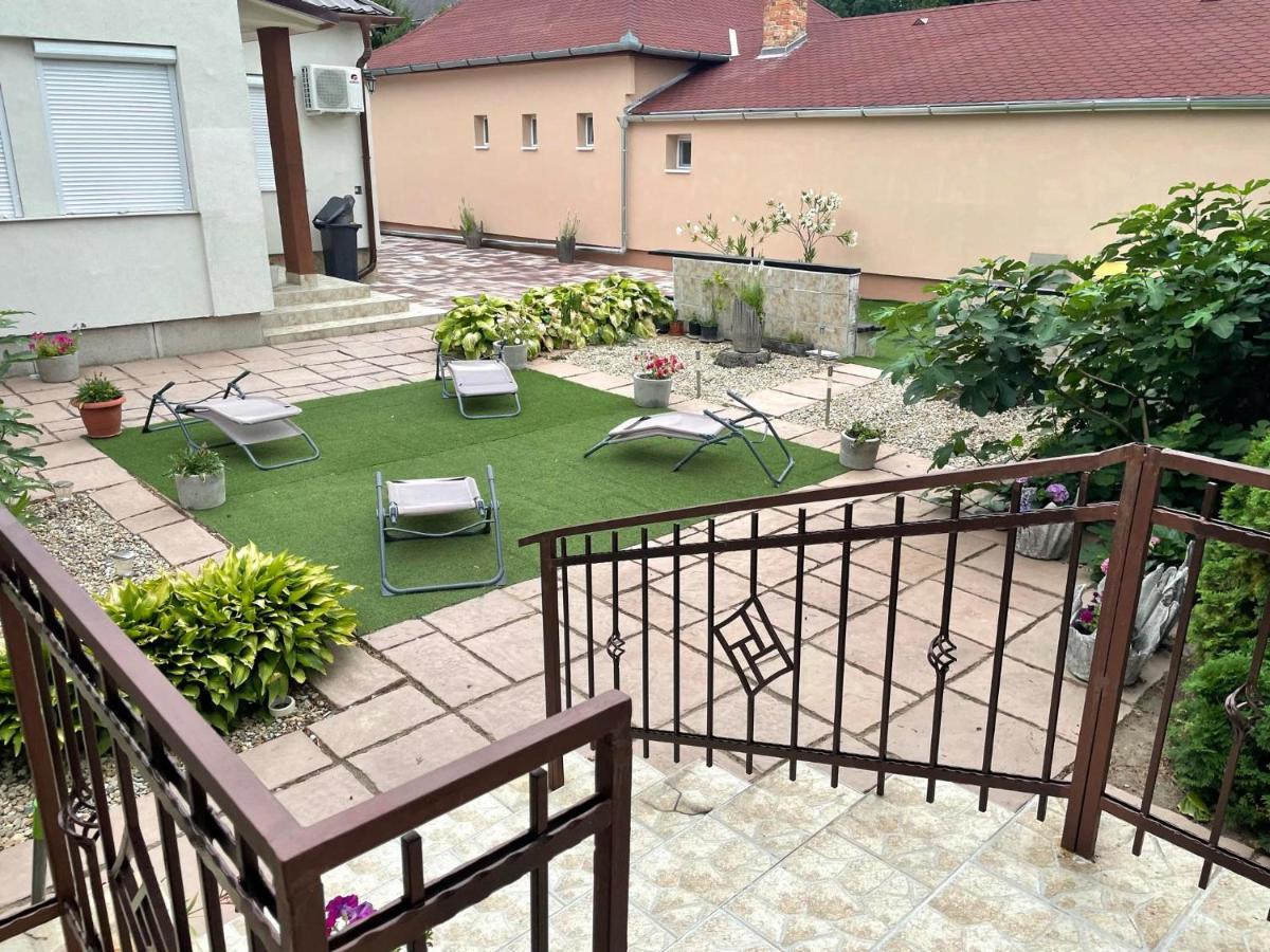 Adam Apartman Hajdúszoboszló Exterior foto
