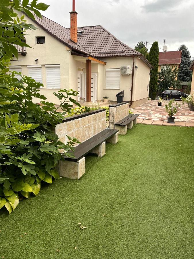 Adam Apartman Hajdúszoboszló Exterior foto