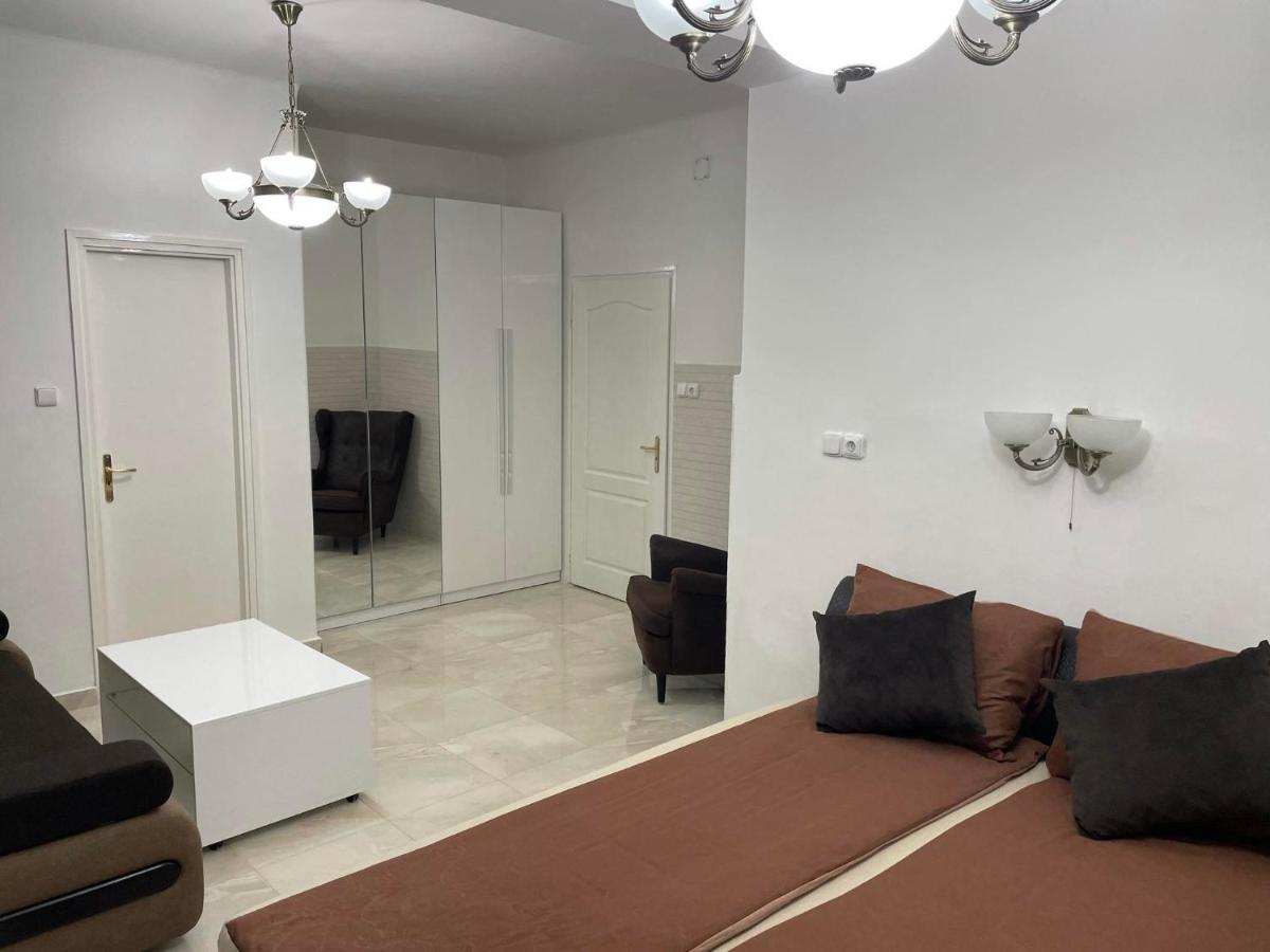 Adam Apartman Hajdúszoboszló Exterior foto