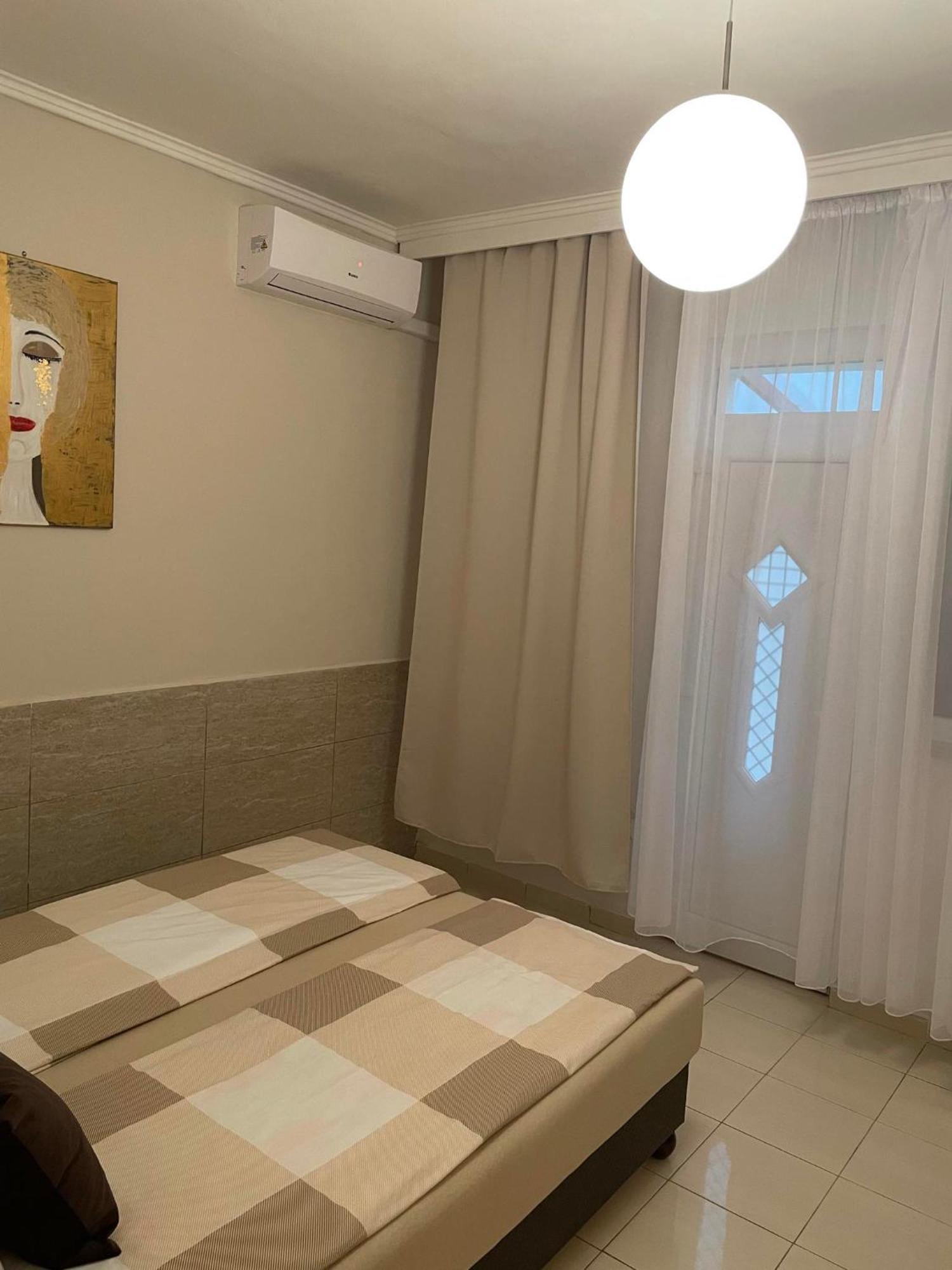 Adam Apartman Hajdúszoboszló Exterior foto