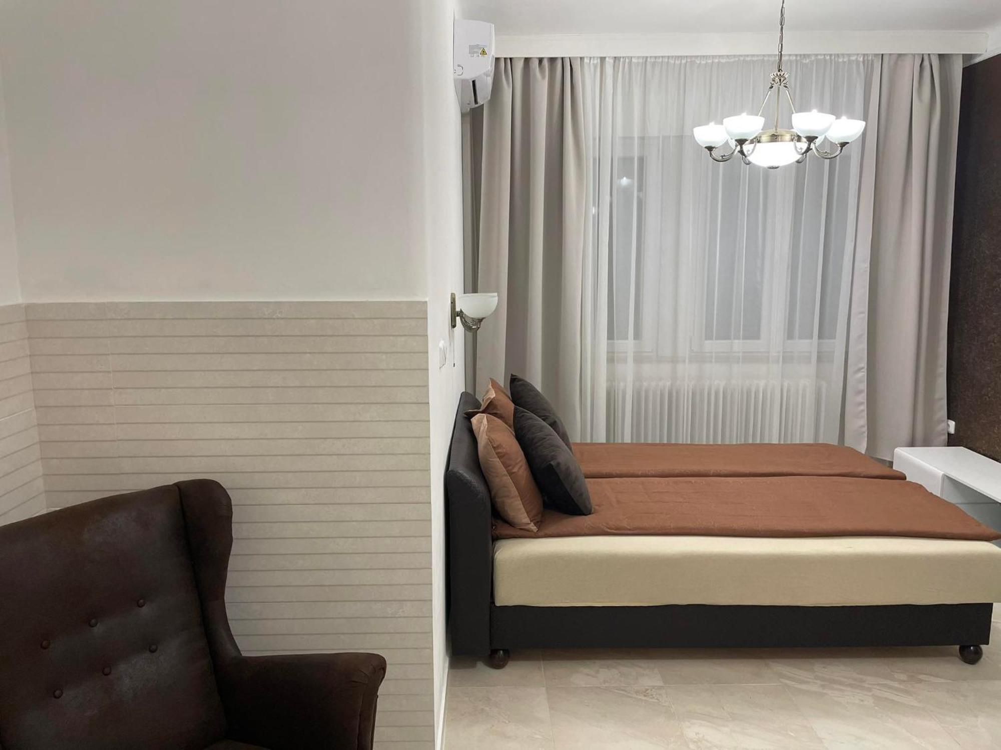 Adam Apartman Hajdúszoboszló Exterior foto