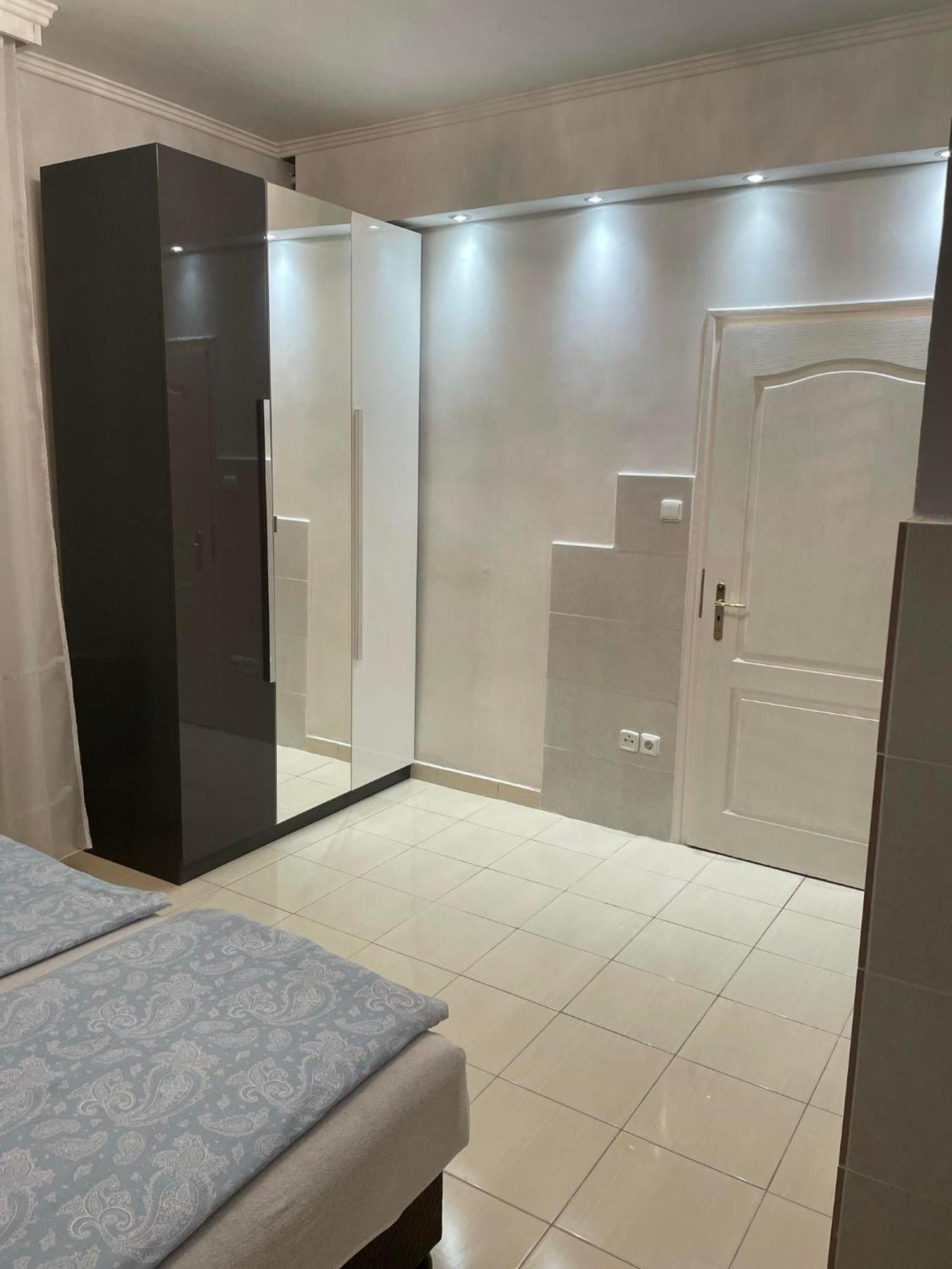 Adam Apartman Hajdúszoboszló Exterior foto