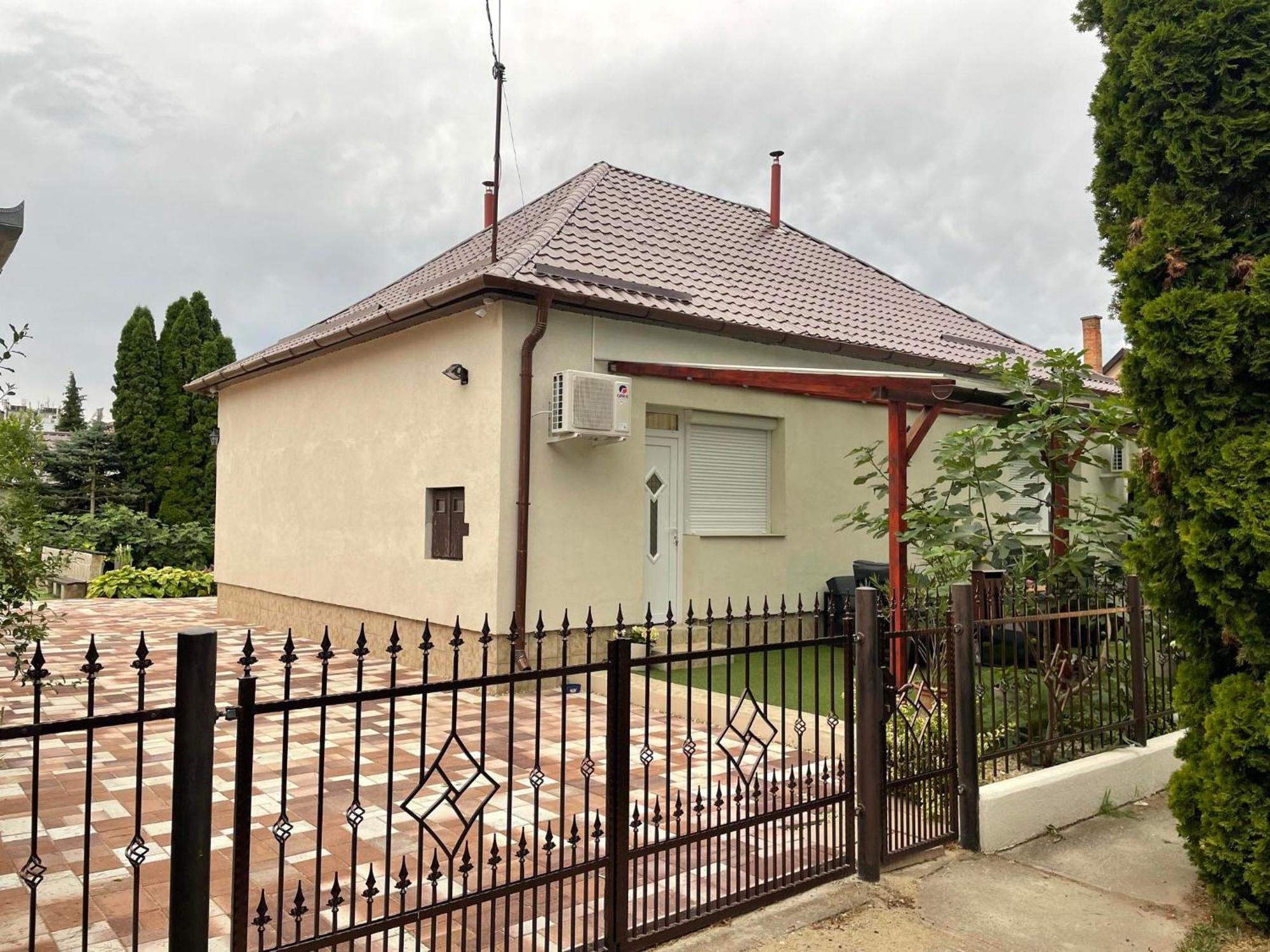 Adam Apartman Hajdúszoboszló Exterior foto